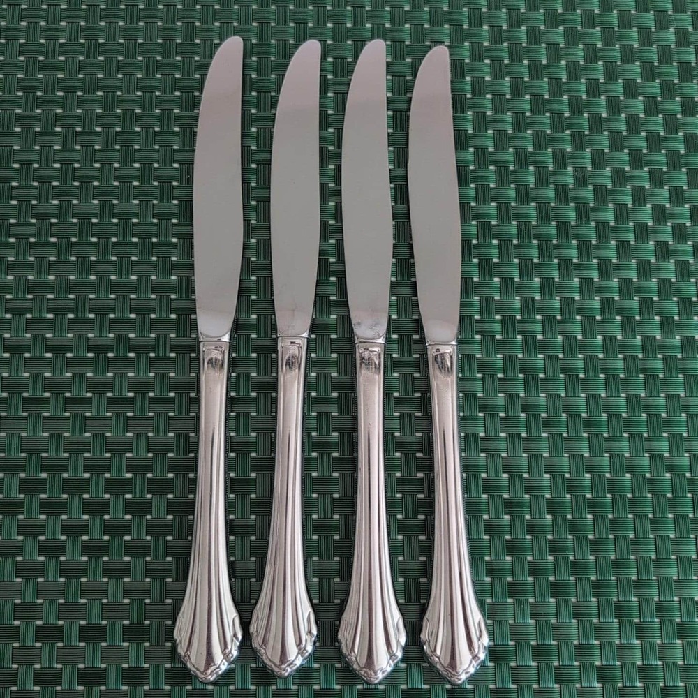 Oneida CLARETTE Dinner Knives Set Lot of 4 Community Betty Crocker Stainless USA